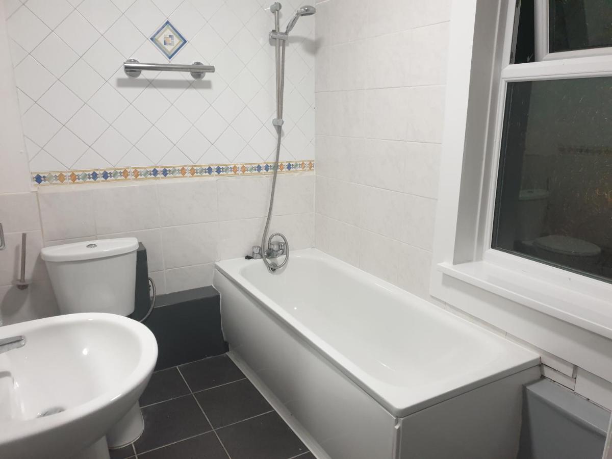 Lovely 1 Bedroom Flat High Barnet 3 Mins Away Extérieur photo