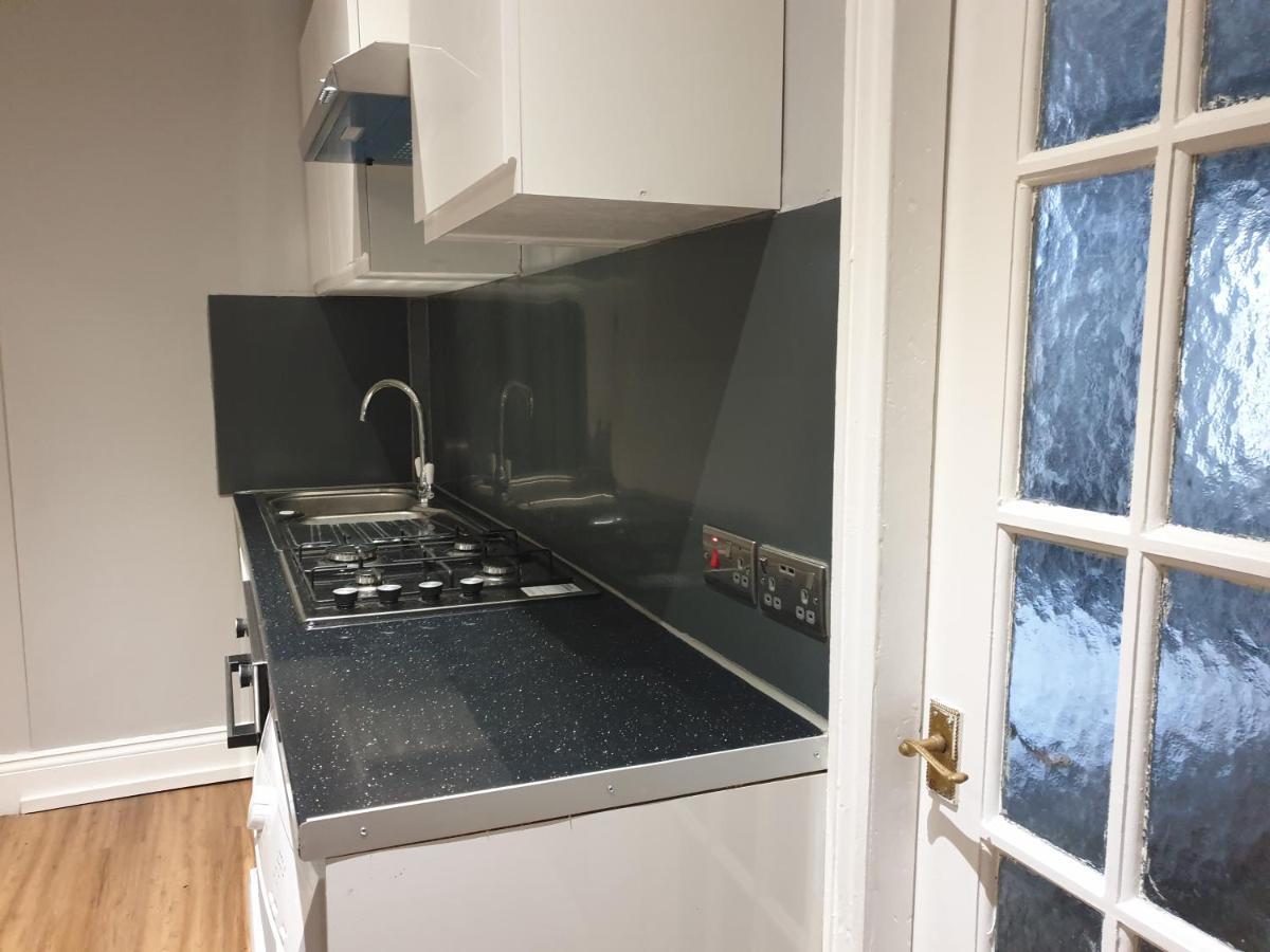 Lovely 1 Bedroom Flat High Barnet 3 Mins Away Extérieur photo