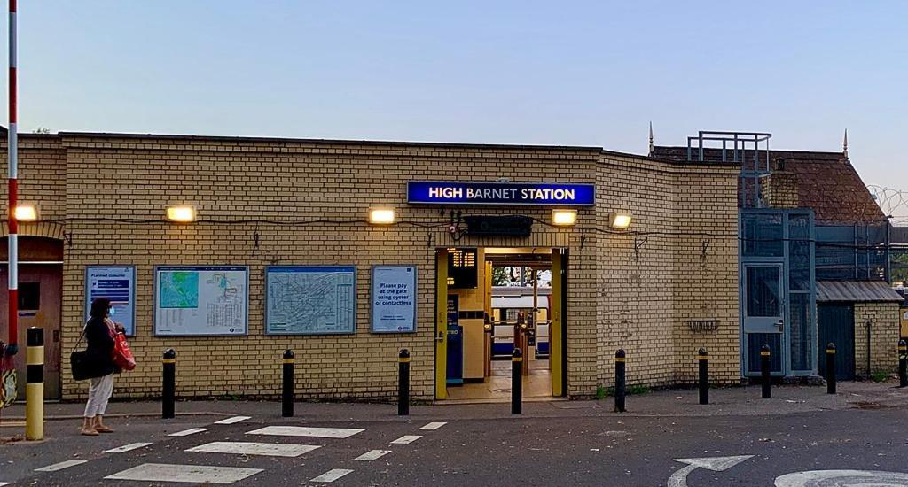 Lovely 1 Bedroom Flat High Barnet 3 Mins Away Extérieur photo
